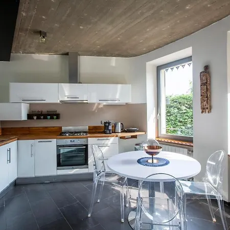 ヴィラ Lakeview Villa, Terrace And Garage