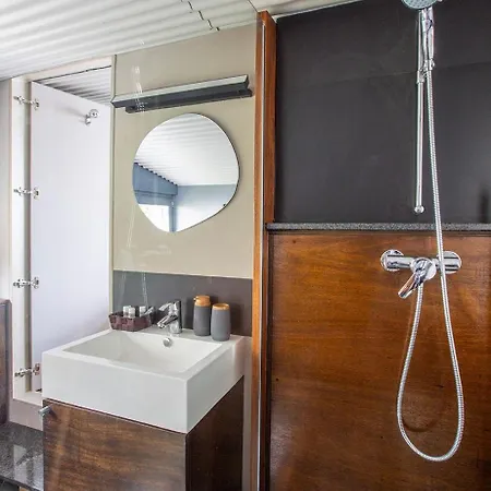 ヴィラ Lakeview Villa, Terrace And Garage *